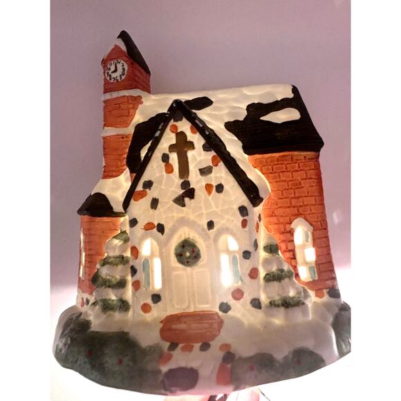 Vintage Dickens Victoria Collection Lighted Church with Original Box 1992 Works - Picture 5 of 15
